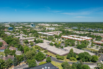 450-500 E Diehl Rd, Naperville, IL - VISTA AÉREA  vista de mapa - Image1