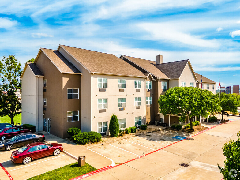 755B E Vista Ridge Mall Dr, Lewisville, TX en venta - Foto del edificio - Imagen 2 de 18