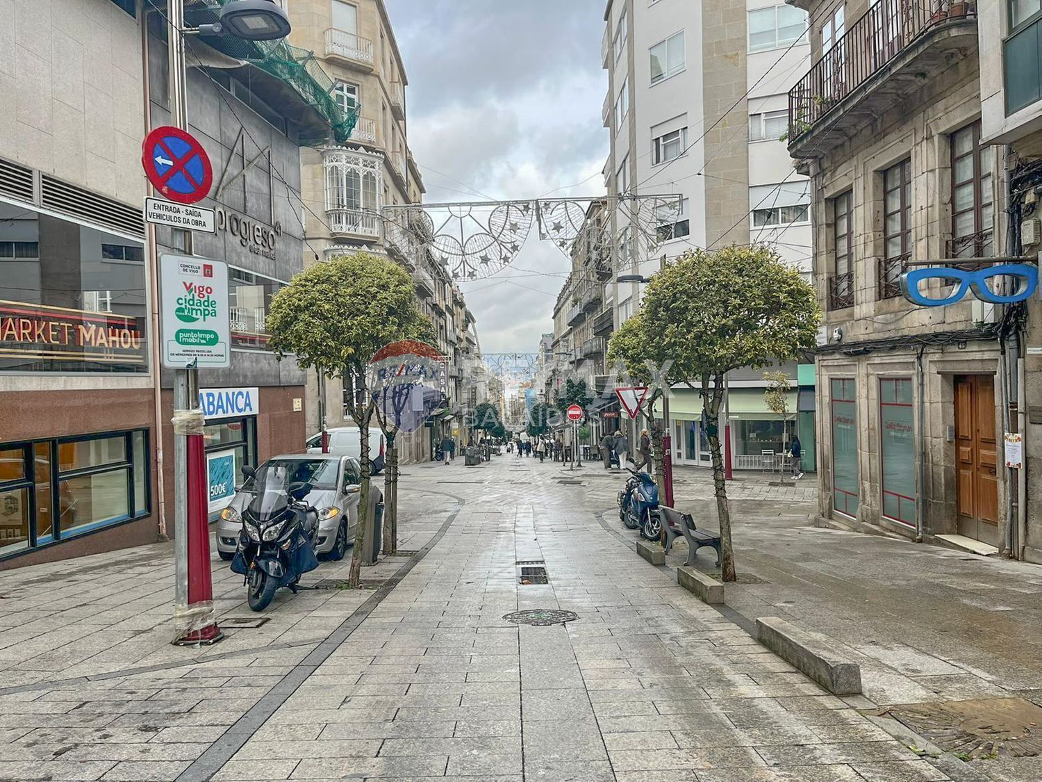 Local en Vigo, Pontevedra en venta Foto del edificio- Imagen 1 de 23