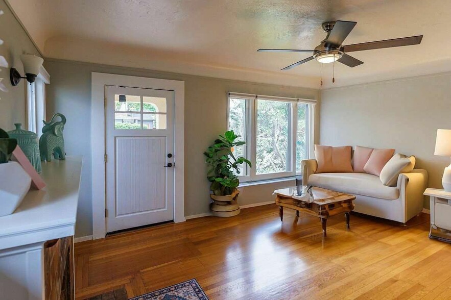 325-327 Hawthorne Ave, Palo Alto, CA en venta - Foto del interior - Imagen 3 de 19