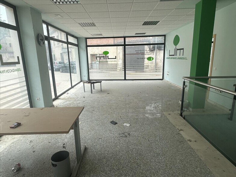 Local en Torre de Peñafiel en venta - Foto del edificio - Imagen 2 de 8