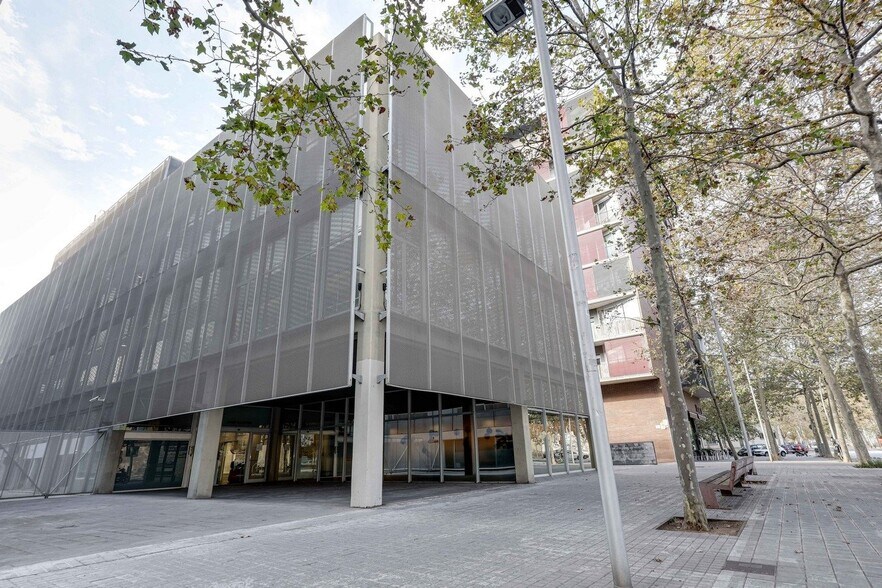 Oficina en Barcelona, Barcelona en alquiler - Foto del edificio - Imagen 2 de 5