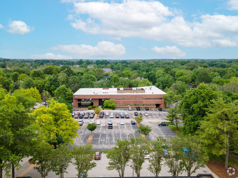 999 Executive Parkway Dr, Creve Coeur, MO en alquiler - Foto del edificio - Imagen 3 de 4