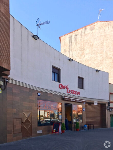 Avenida de Pío XII, 93, Talavera de la Reina, Toledo en venta - Foto del edificio - Imagen 2 de 2