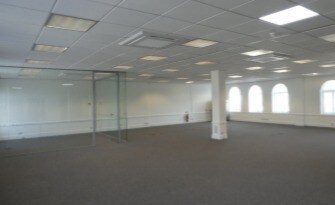 81-83 Victoria Rd, Surbiton en alquiler - Foto del interior - Imagen 3 de 32