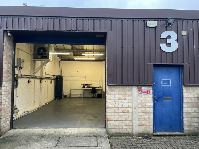 Bicester Rd, Aylesbury en venta - Foto del edificio - Imagen 2 de 16