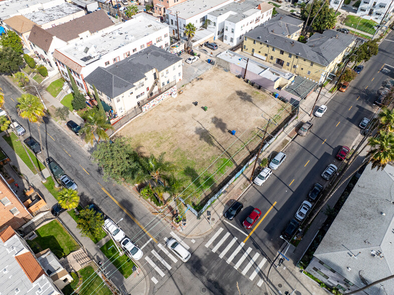 854 S Normandie Ave, Los Angeles, CA en venta - Foto del edificio - Imagen 3 de 8