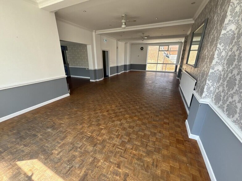 40 Pyle Street, Newport en venta - Foto del edificio - Imagen 2 de 5