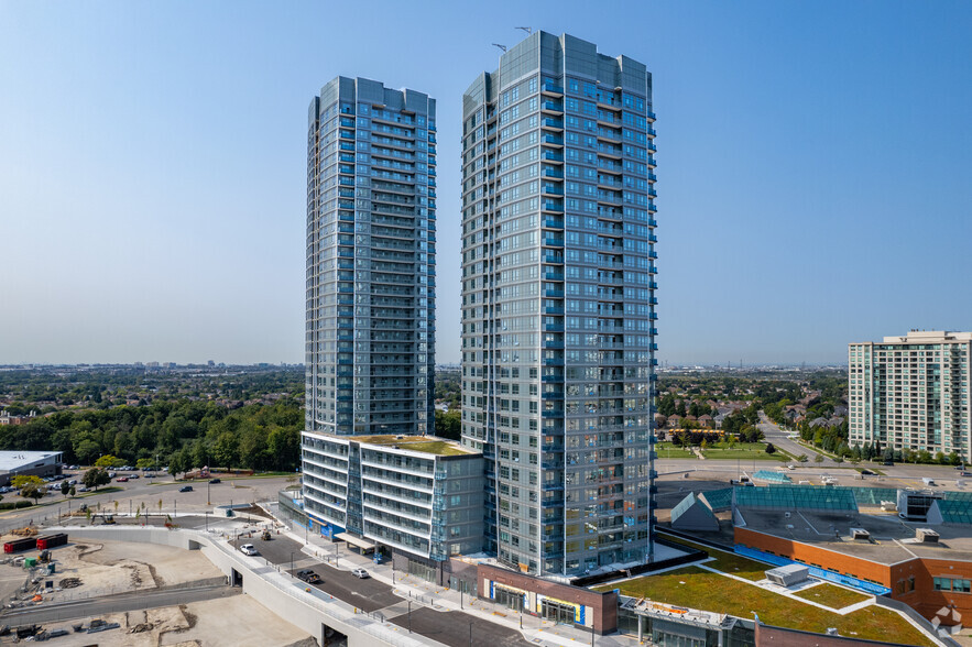 1 Promenade Cir, Vaughan, ON en alquiler - Foto del edificio - Imagen 2 de 3