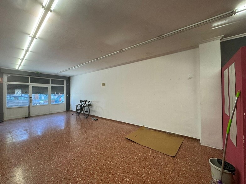 Local en Llíria en venta - Foto del interior - Imagen 1 de 5