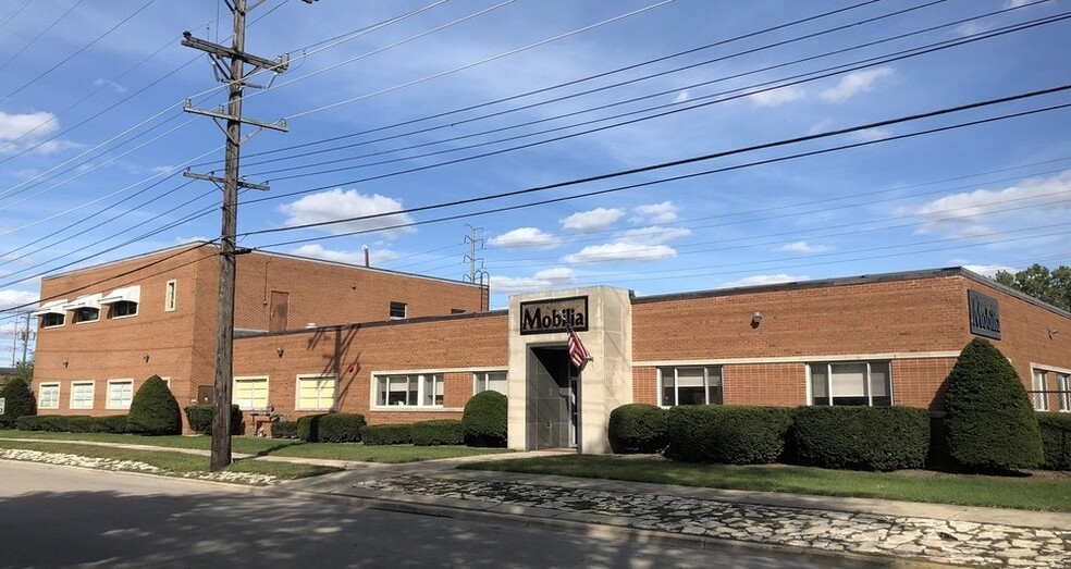 1023 Cernan Dr, Bellwood, IL en alquiler - Foto del edificio - Imagen 1 de 11