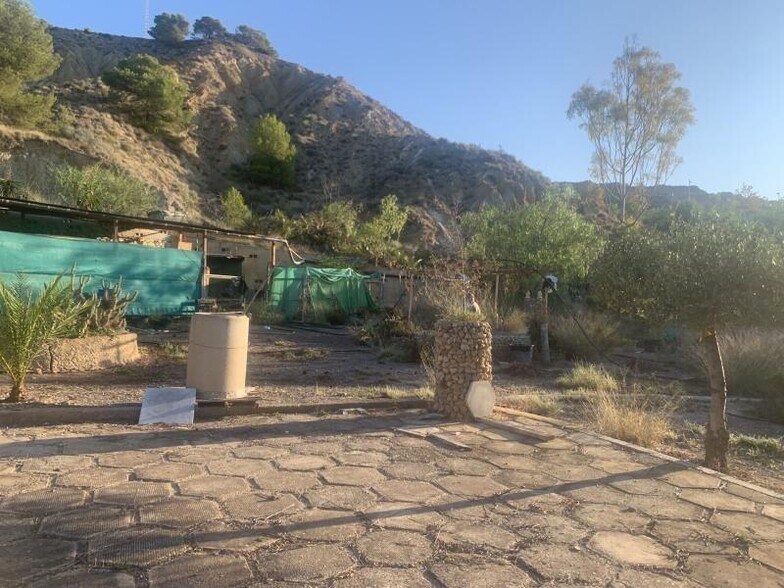 Local en Finestrat en venta - Foto del edificio - Imagen 2 de 18