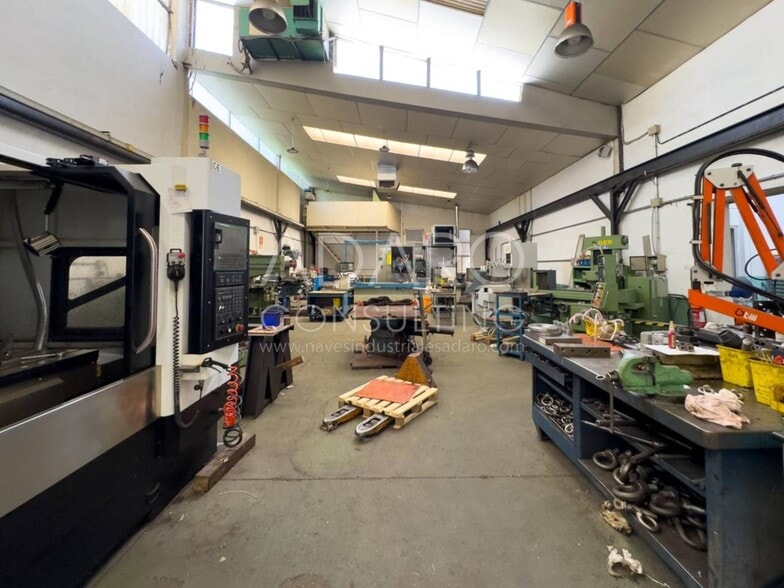 Nave en Torrejón de Ardoz, Madrid en venta - Foto del interior - Imagen 2 de 13