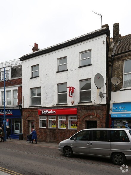 64-66 High St, Sheerness en venta - Foto del edificio - Imagen 2 de 3