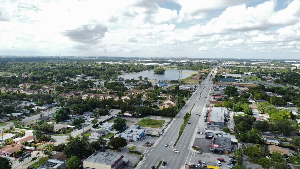 1400-1406 NW 119th St, Miami, FL en alquiler - Foto del edificio - Imagen 3 de 10