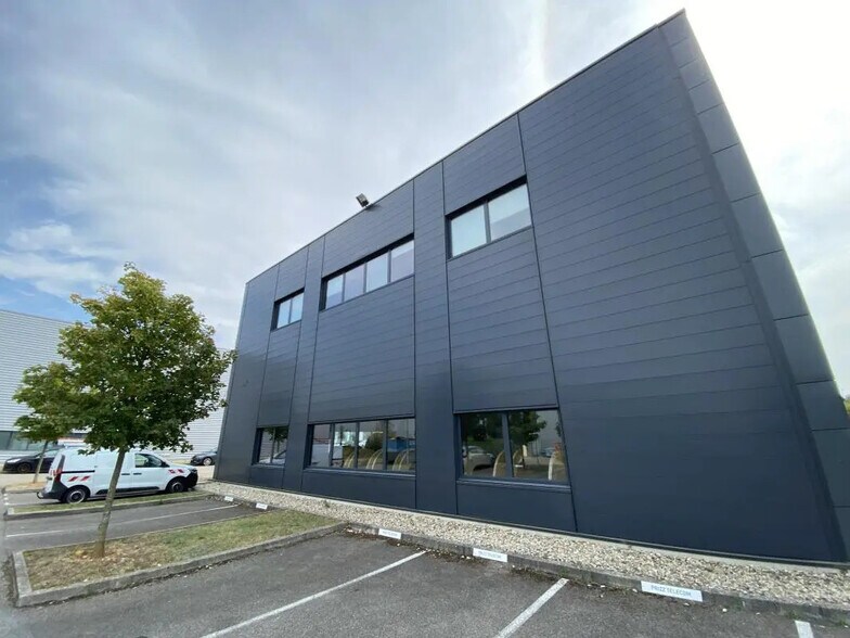 355 Avenue Henri Schneider, Meyzieu en alquiler - Foto del edificio - Imagen 1 de 6