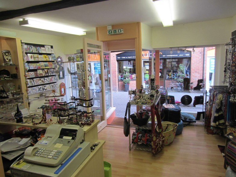 17-19 Eld Ln, Colchester en venta - Foto del edificio - Imagen 2 de 5