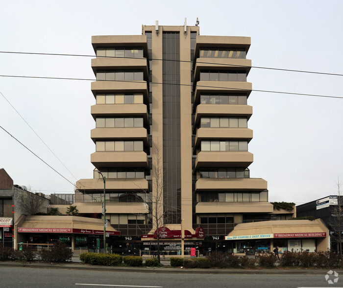 943 W Broadway, Vancouver, BC en alquiler - Foto del edificio - Imagen 3 de 16