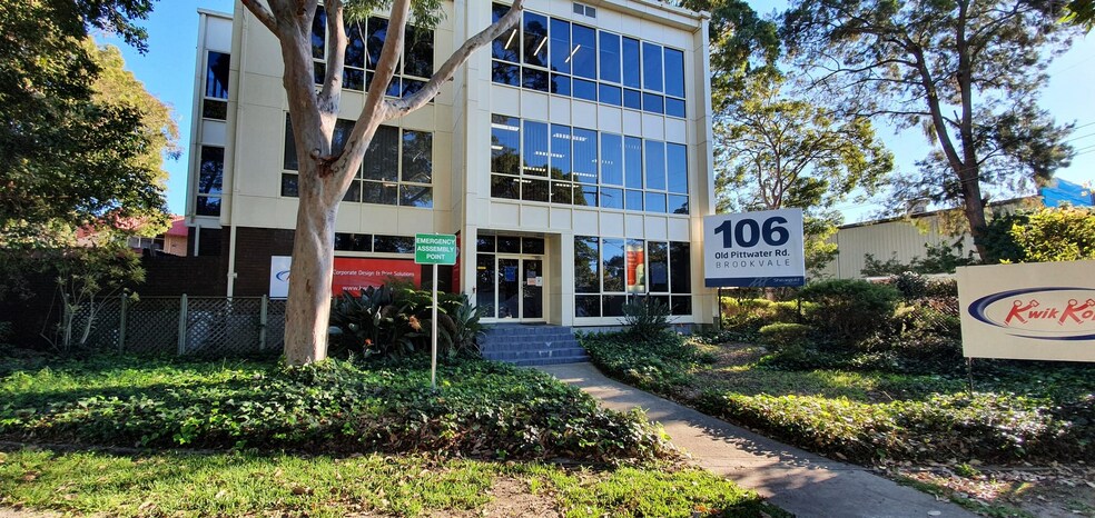 106 Old Pittwater Rd, Brookvale en alquiler - Foto del edificio - Imagen 2 de 6