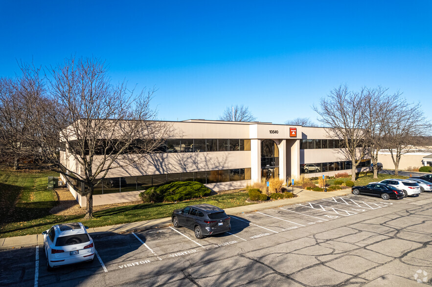 10540 Marty St, Overland Park, KS en alquiler - Foto del edificio - Imagen 1 de 14