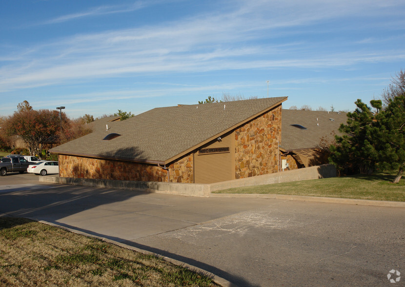 4417 W Gore Blvd, Lawton, OK en venta - Foto del edificio - Imagen 2 de 2