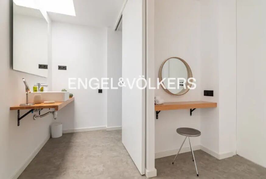 Edificio residencial en Barcelona, Barcelona en venta - Foto del edificio - Imagen 3 de 5