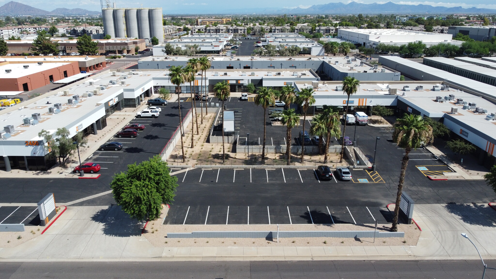 2450 W Broadway Rd, Mesa, AZ en alquiler Foto del edificio- Imagen 1 de 10