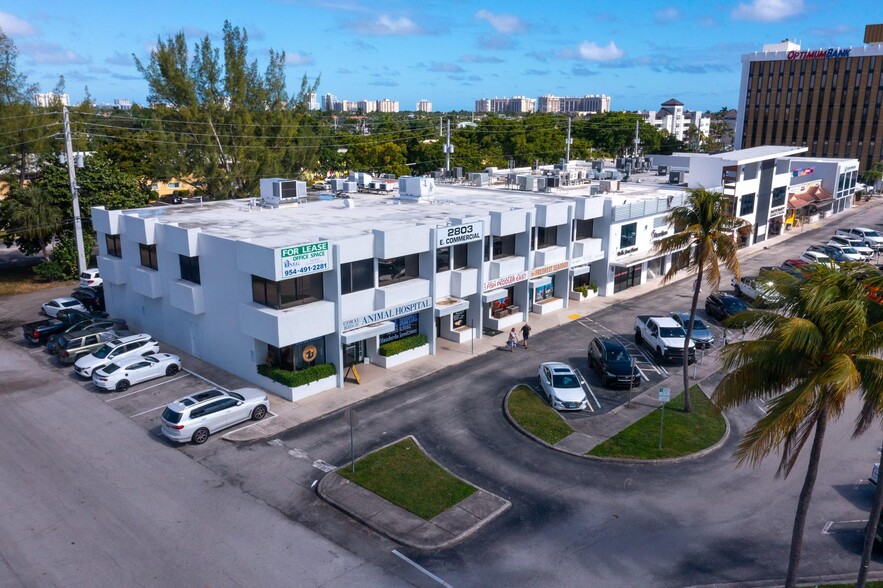 2801-2809 E Commercial Blvd, Fort Lauderdale, FL en alquiler - Foto del edificio - Imagen 1 de 31