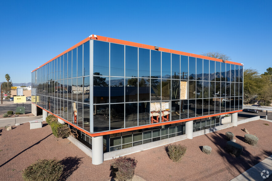 4067 E Grant Rd, Tucson, AZ en alquiler - Foto del edificio - Imagen 3 de 9