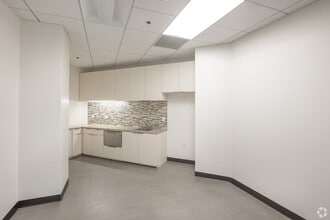 18301 Von Karman Ave, Irvine, CA en alquiler Foto del interior- Imagen 2 de 6