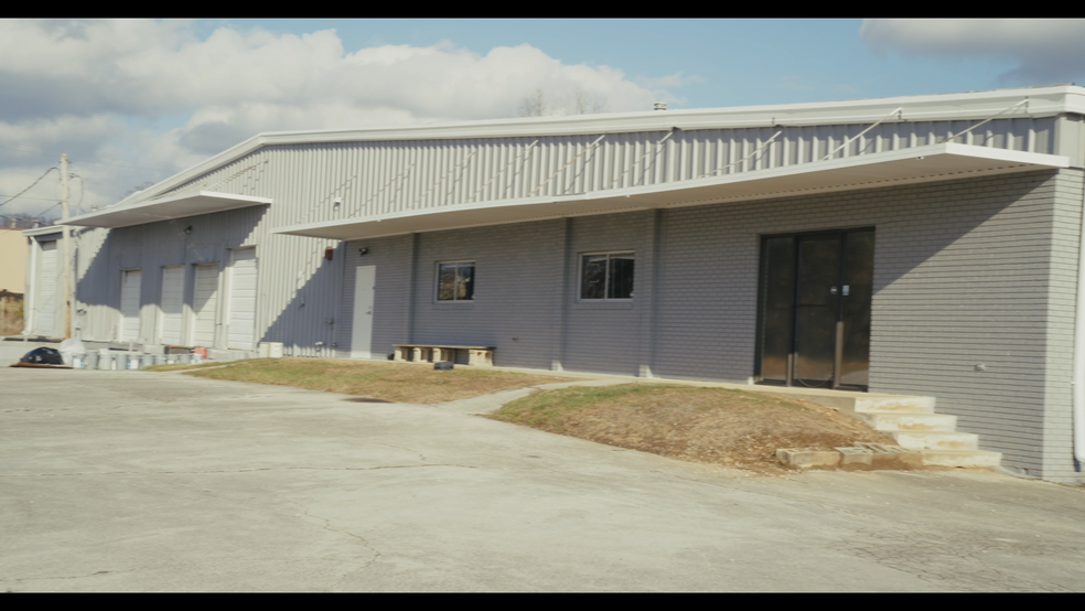 167 Industrial Park Cir, Livingston, TN en alquiler - Foto del edificio - Imagen 1 de 6