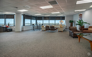 250 S Australian Ave, West Palm Beach, FL en alquiler Foto del interior- Imagen 2 de 12