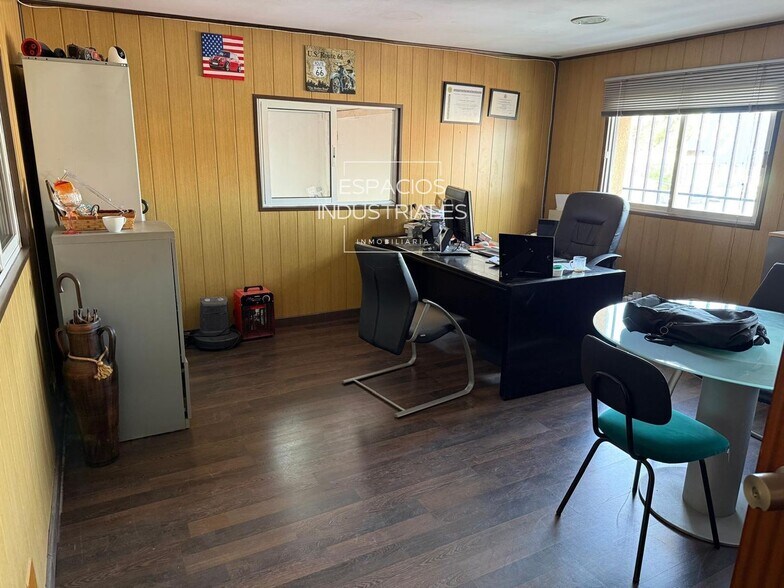 Nave en Velilla de San Antonio, Madrid en venta - Foto del edificio - Imagen 3 de 8