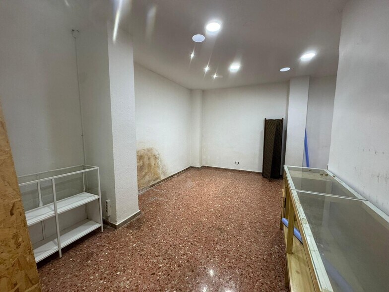 Local en Llíria en venta - Foto del interior - Imagen 3 de 5