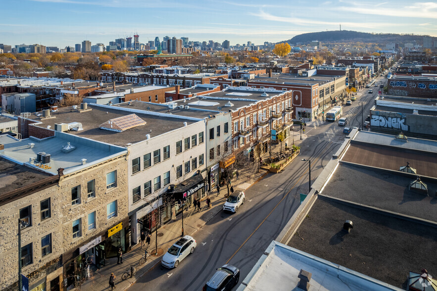 1574-1580 Av Du Mont-Royal E, Montréal, QC en venta - Vista aérea - Imagen 2 de 2