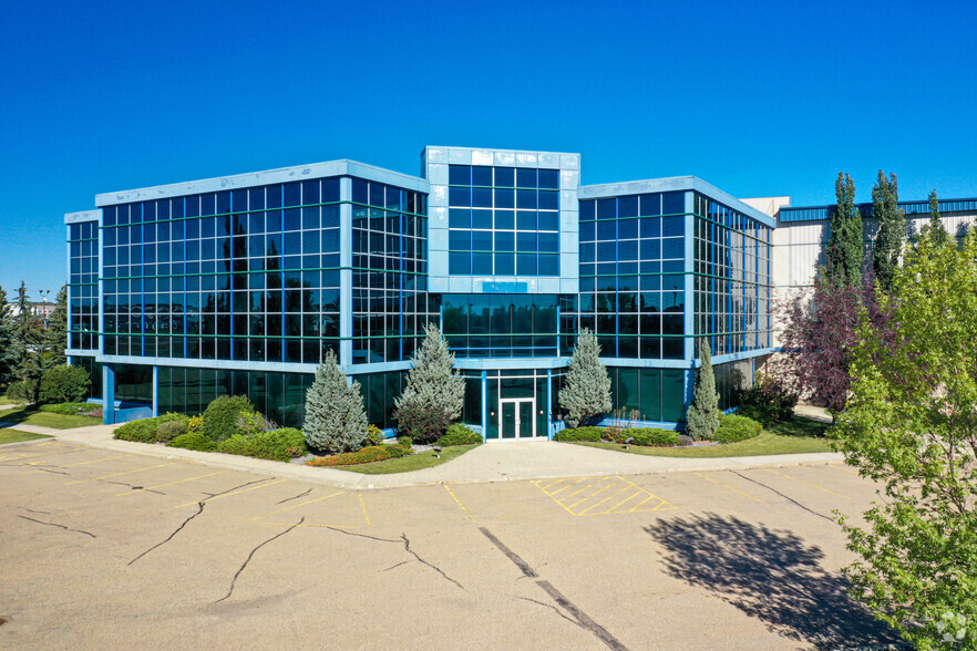 7550 Edgar Industrial Dr, Red Deer, AB en alquiler - Foto del edificio - Imagen 3 de 5