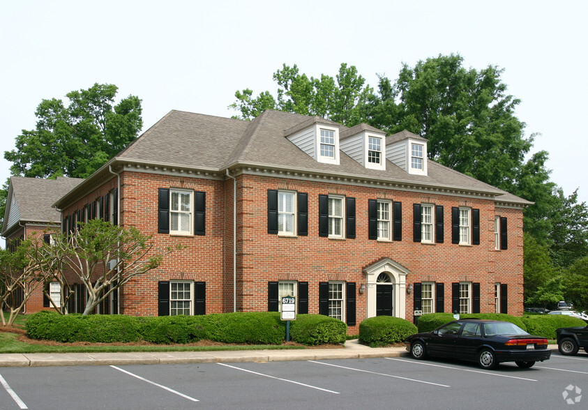 6719 Fairview Rd, Charlotte, NC en alquiler - Foto del edificio - Imagen 3 de 13