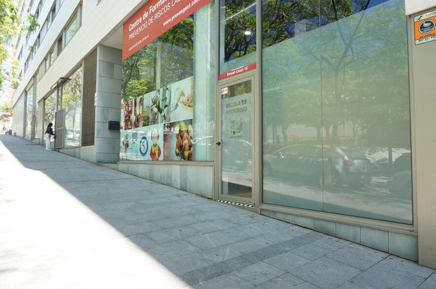 Edificio residencial en L'Hospitalet de Llobregat, Barcelona en venta - Foto del interior - Imagen 2 de 2
