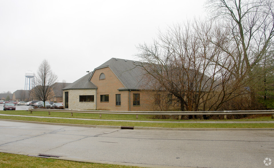 3913-3931 Berry Leaf Ln, Hilliard, OH en alquiler - Foto del edificio - Imagen 2 de 9