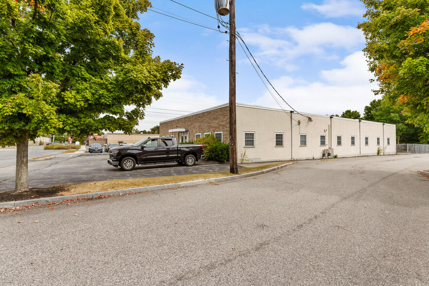 30 Ray Ave, Burlington, MA en alquiler - Foto del edificio - Imagen 3 de 26