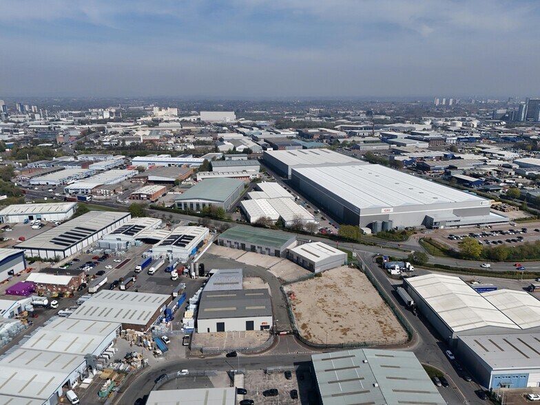 3 Textilose Rd, Manchester en alquiler - Foto del edificio - Imagen 2 de 12