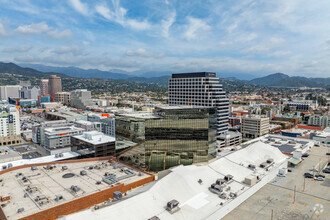 100 W Broadway, Glendale, CA - VISTA AÉREA  vista de mapa