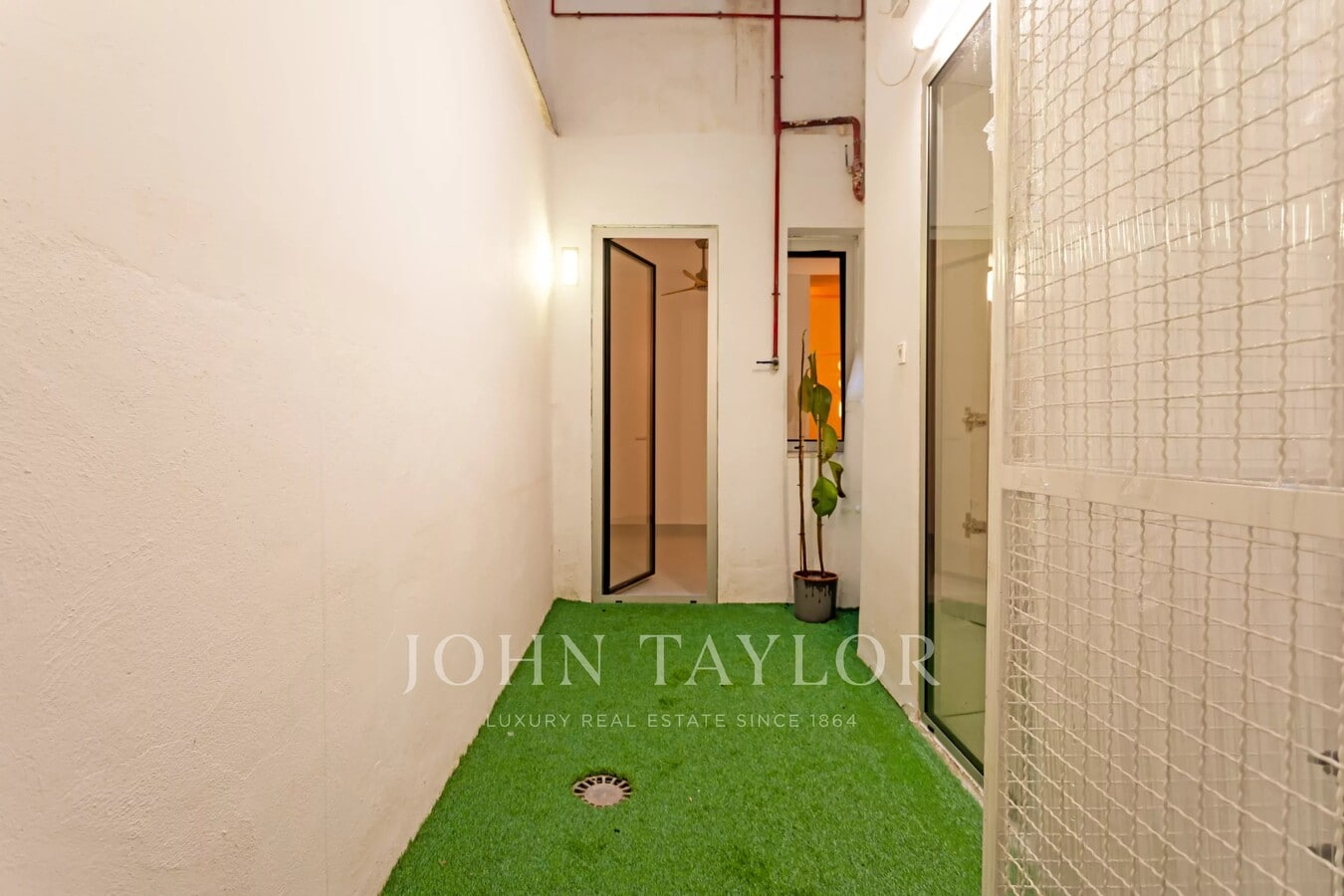 Madrid, MAD 28008 - Unidad DR -  - Foto del interior - Image 2 of 18