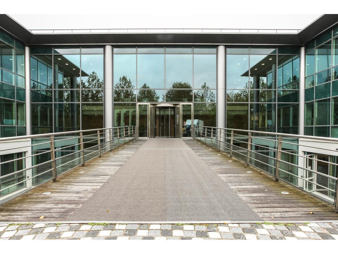 229 Rue De La Belle Etoile, Roissy-en-France en alquiler Foto del edificio- Imagen 1 de 13