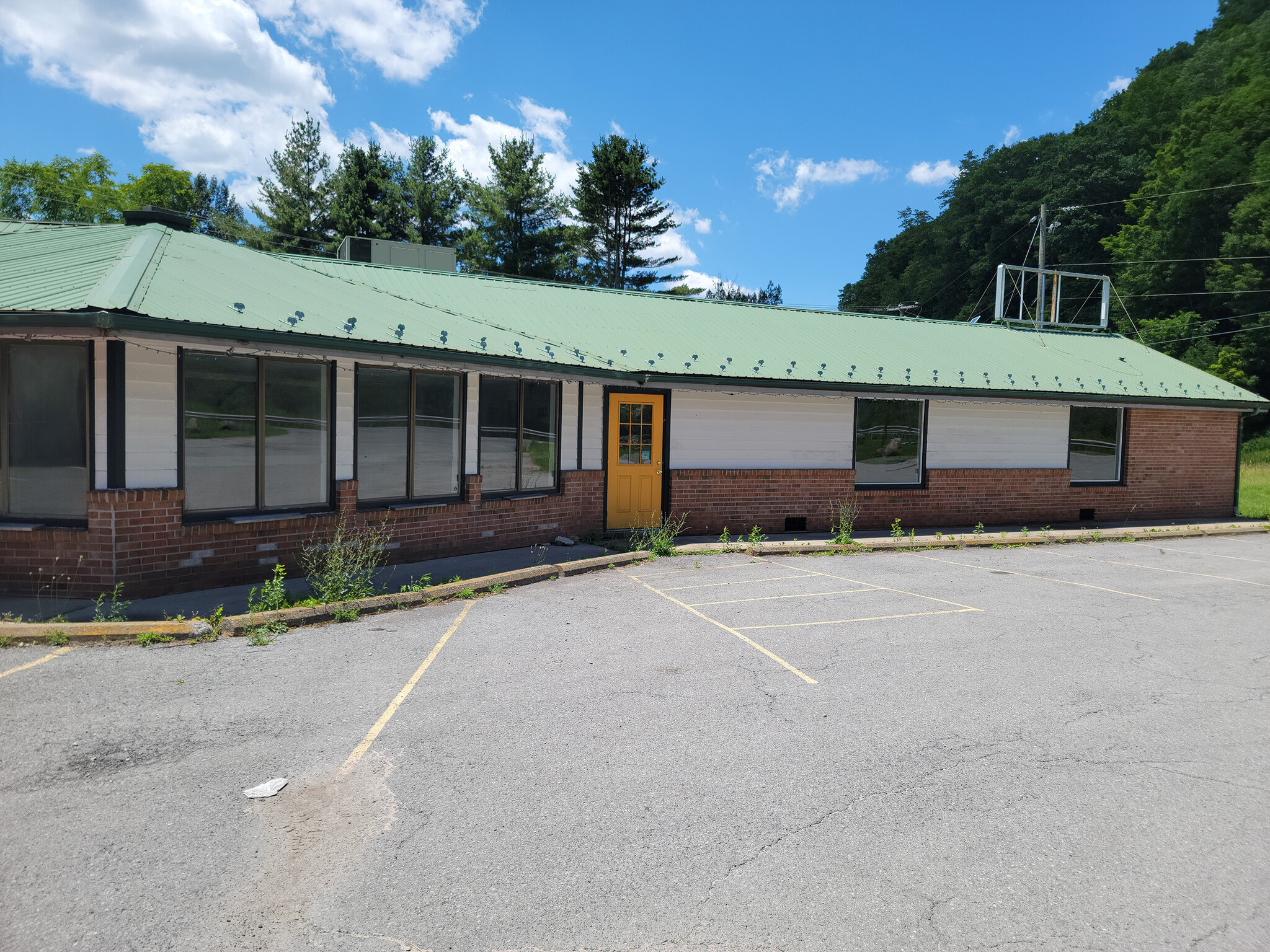 693 Slaty Fork Rd, Slatyfork, WV en alquiler Foto del edificio- Imagen 1 de 8