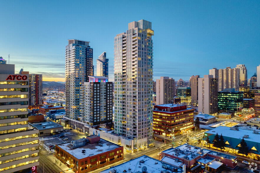 903 10th Ave SW, Calgary, AB en alquiler - Foto principal - Imagen 1 de 26