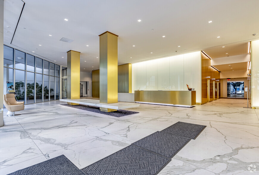 360 Central Ave, Saint Petersburg, FL en alquiler - Lobby - Imagen 3 de 6