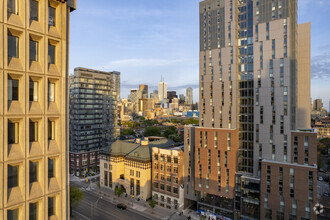 243 College St, Toronto, ON - VISTA AÉREA  vista de mapa