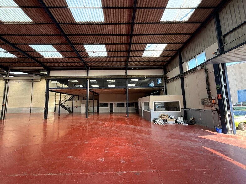 Poligono Industrial Can Fuster cartera de 2 inmuebles en venta en LoopNet.es - Foto del interior - Imagen 2 de 8