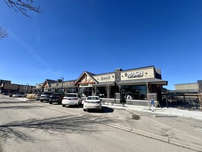 175 Chestermere Station Way, Chestermere, AB en alquiler Foto del edificio- Imagen 2 de 2